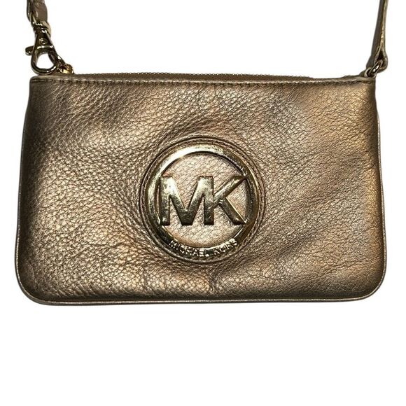 Michael Kors Peeble Leather Gold Wristlet.EUC - Picture 9 of 9